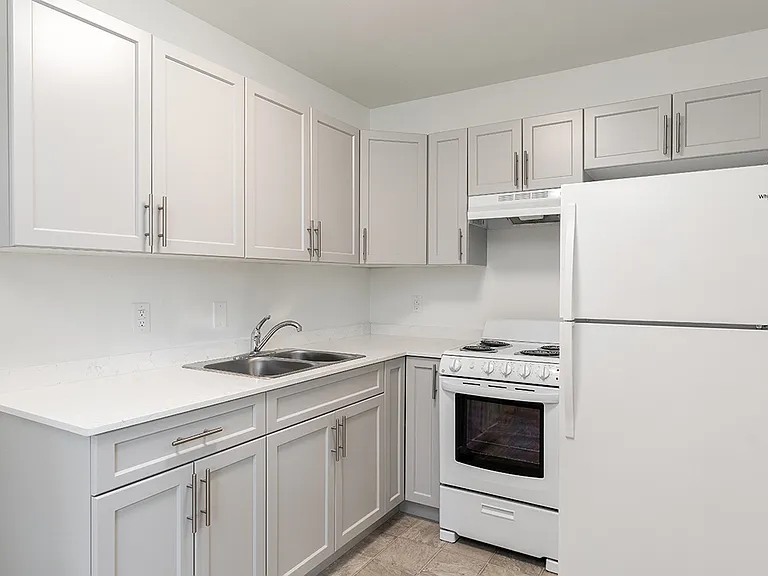 1301 Rothesay St #406 — Photo 2
