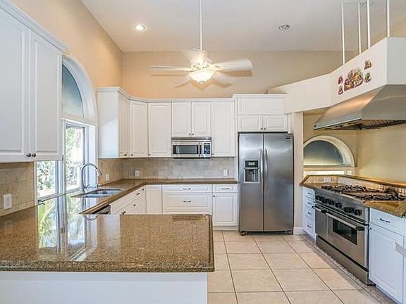 4th image of 3109 NE 26th St #3111