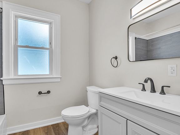 3rd image of 806 Elmwood Ave #1