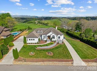 54 Mountain Shadows Dr, Leicester, NC 28748