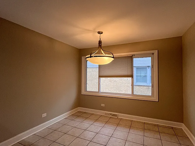 9523 S Kostner Ave — Photo 7