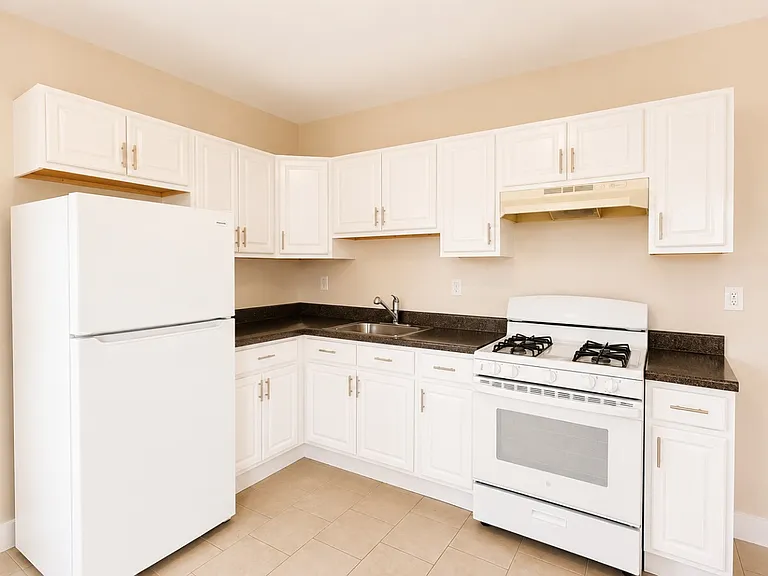 48 Fulton St #1 — Photo 2