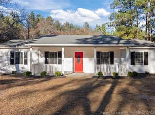 993 Pinebluff Lake Rd, Aberdeen, NC 28315