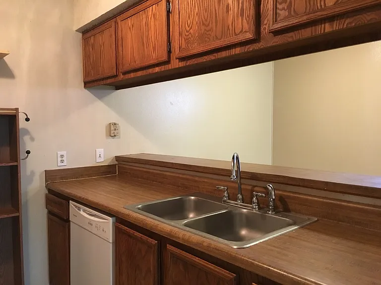 906 Sirocco Drive — Photo 7