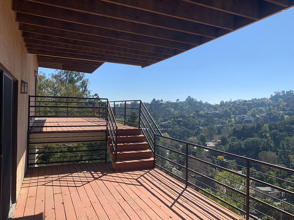 1st image of 8525 Skyline Dr