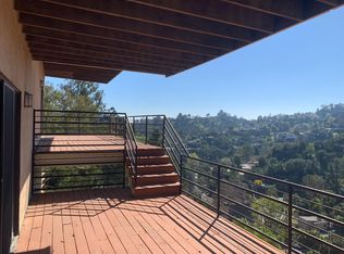 8525 Skyline Dr, Los Angeles, CA 90046