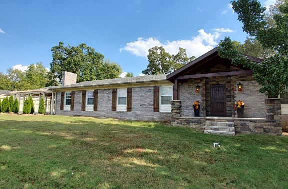 2nd image of 906 W Everly Brothers Blvd