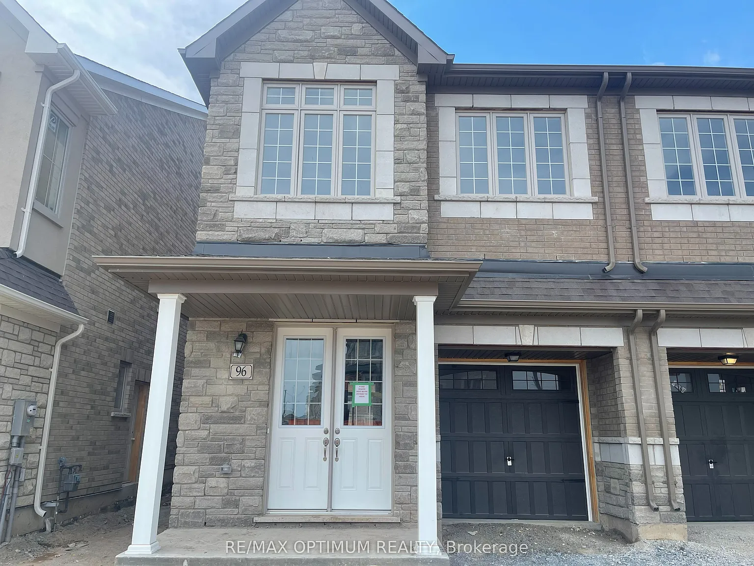 96 Hashmi Pl photo 1