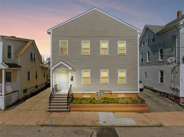 15 Colfax St, Providence, RI 02905