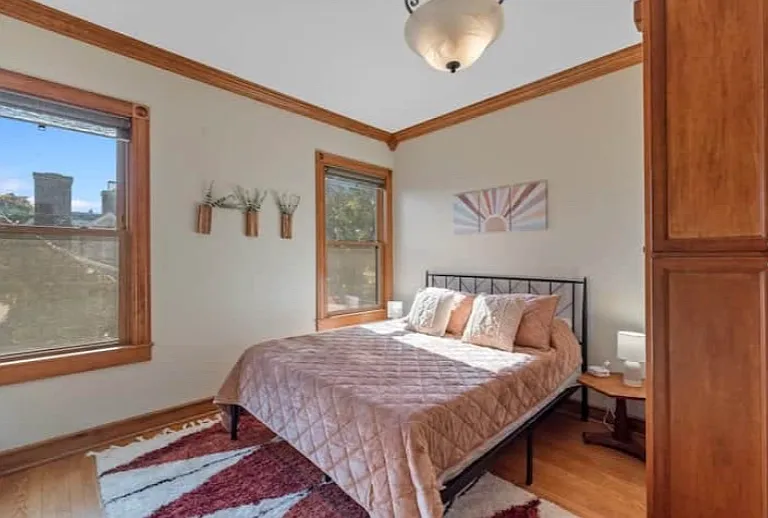 2822 N Shepard Ave #UPPER — Photo 9