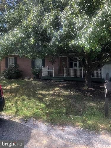 1st image of 106 Twinbrook Cir