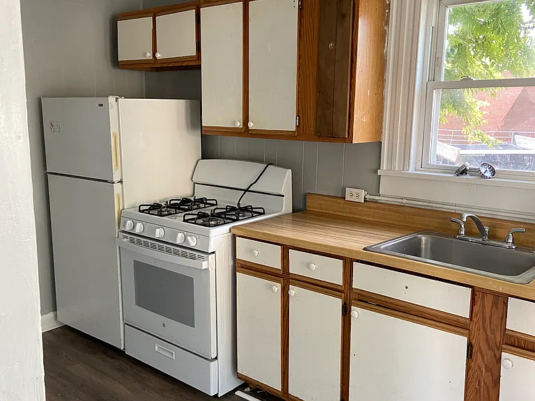 31 Elm St #1 — Photo 8