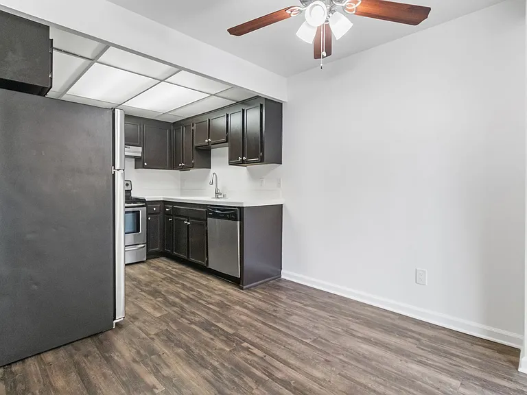 Bonita Heights Apartments — Photo 10