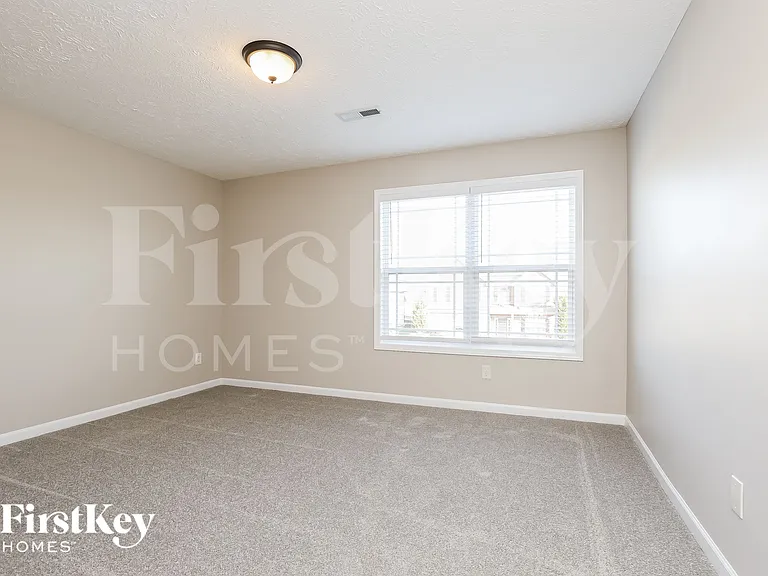 1032 Henry Place Blvd — Photo 12