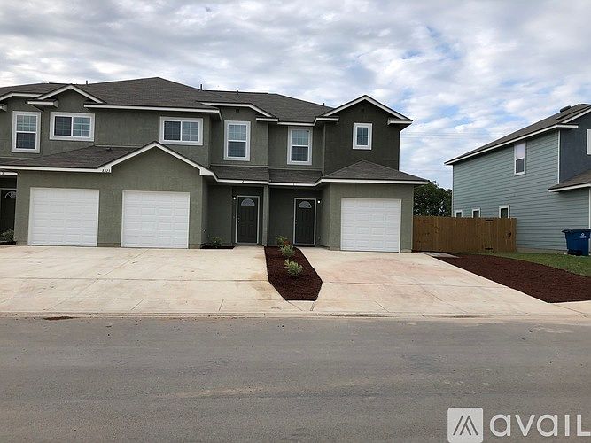1st image of 8323 Breezy Cv #1