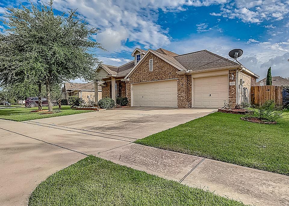 1st image of 17607 Sunset River Ln