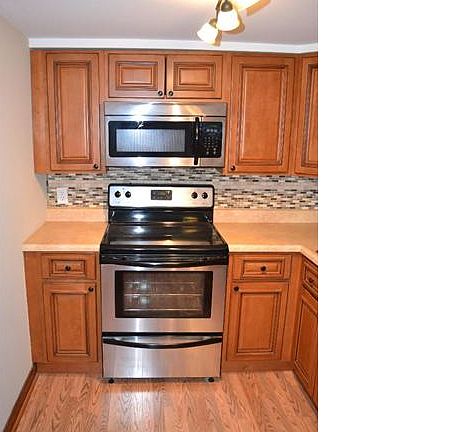 5th image of 6600-6604 Devonshire Ave #11
