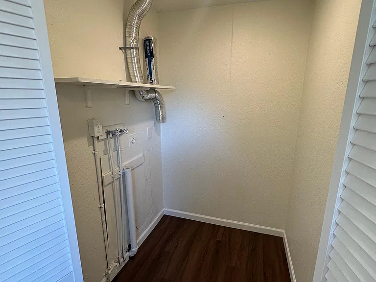 4213 SW 9th Ave — Photo 24