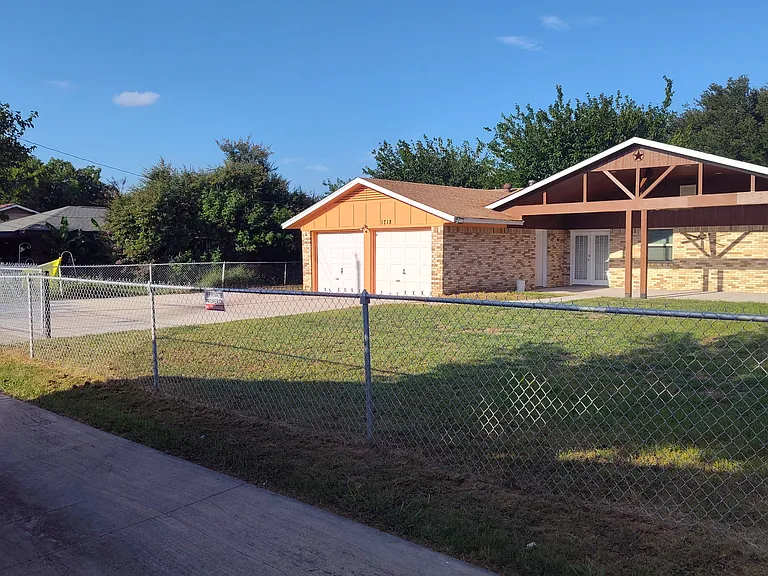 1718 N Santa Clara Ct — Photo 10