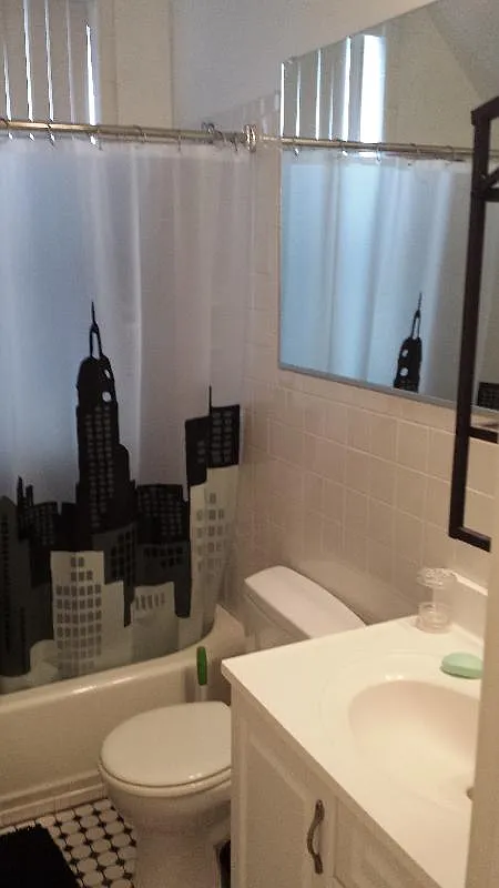 Studio, 450 sqft, $2,550 — Photo 3