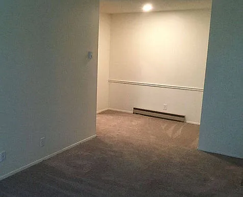 Oakridge Apartments — Photo 6