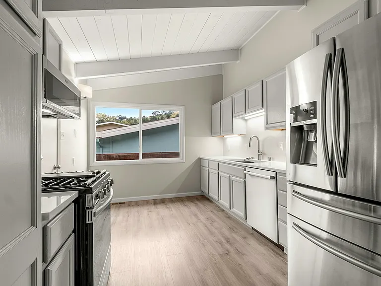 812 Edgemar Ave — Photo 13