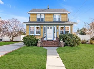 2583 Park Ave, Baldwin, NY 11510