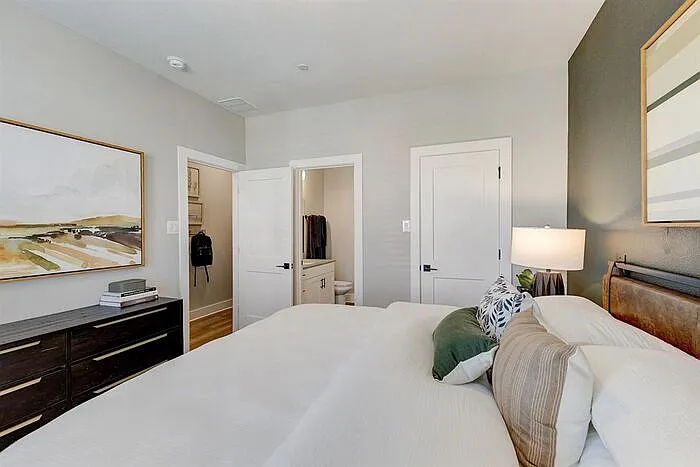 4604 Colosseum Way — Photo 31