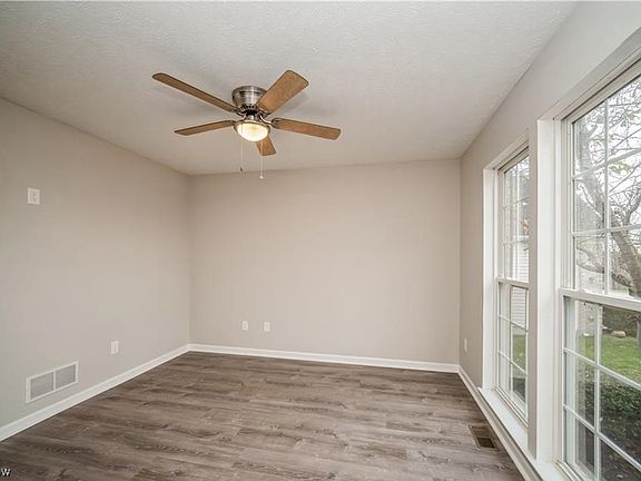 3rd image of 6303 Sparrowhawk Way