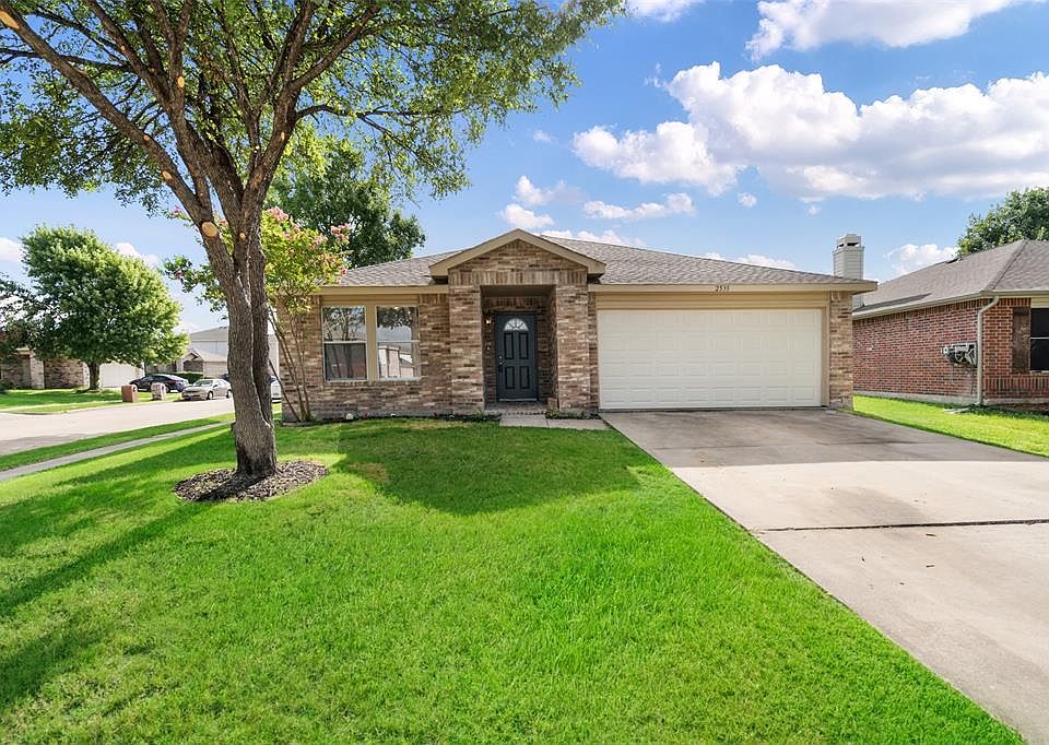 1st image of 2533 Ash Dr