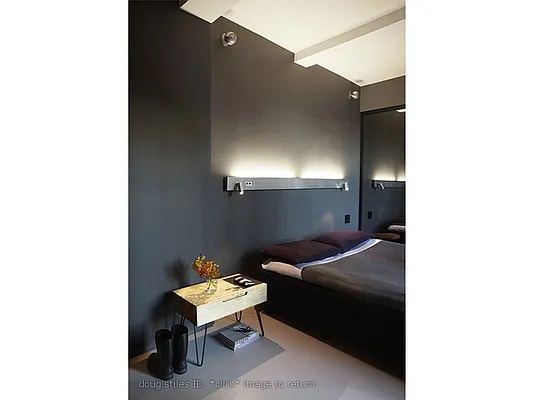 Sold by Aclawrence | media 6