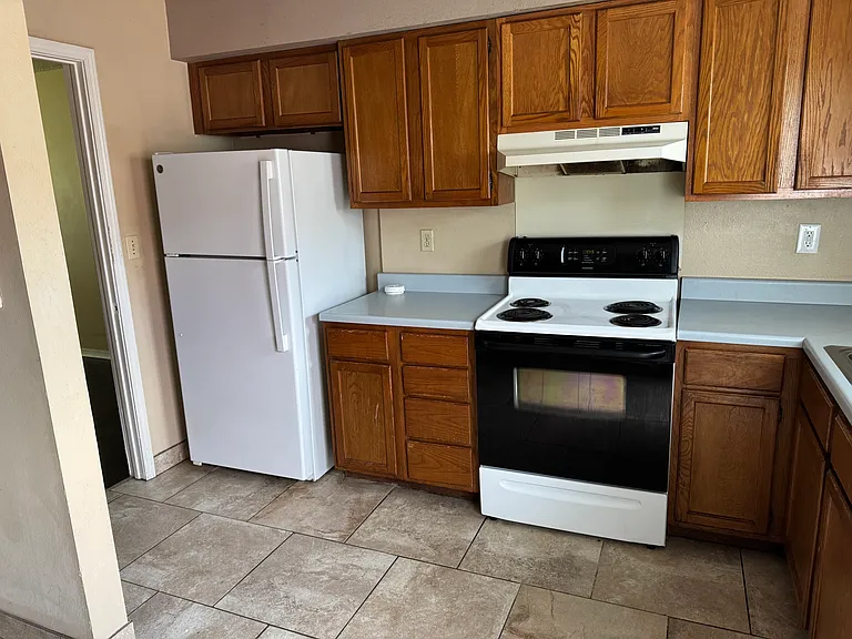 102B Cantina St — Photo 6