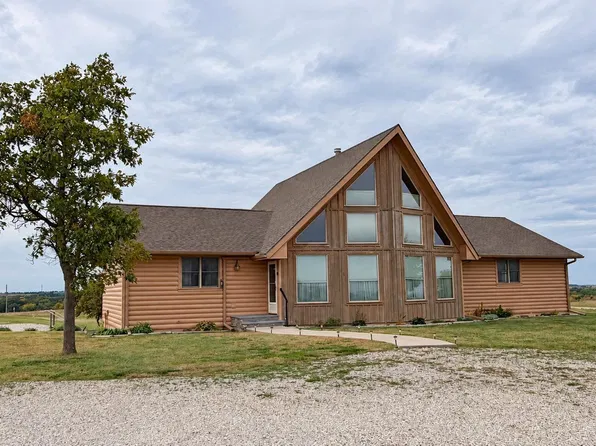 2211 14th Ave, Lindsborg, KS 67456