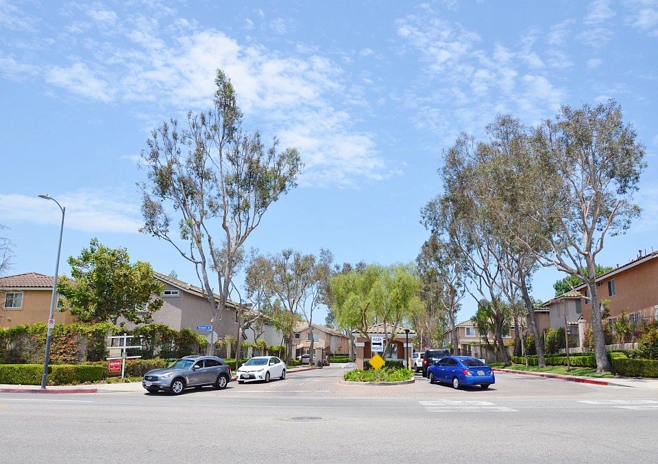 1st image of 1041 Harbor Heights Dr Unit A