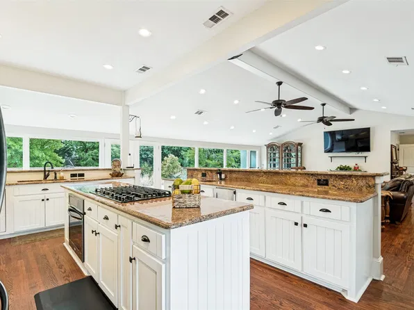 928 N Irving Heights Dr, Irving, TX 75061