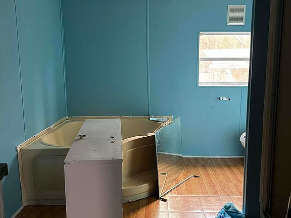 4th image of 9628 Bryants Landing Rd