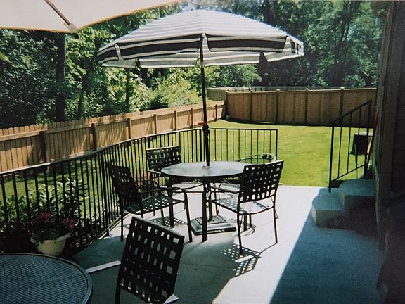 2nd image of 2132 Wagontrail Dr