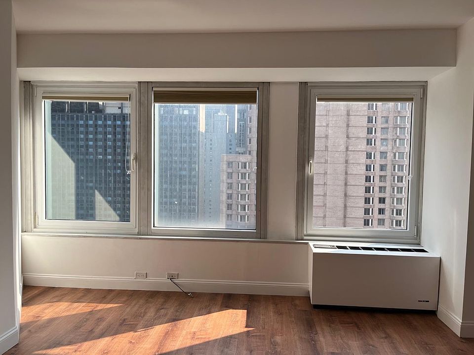 1st image of 150 W 56th St APT 3711