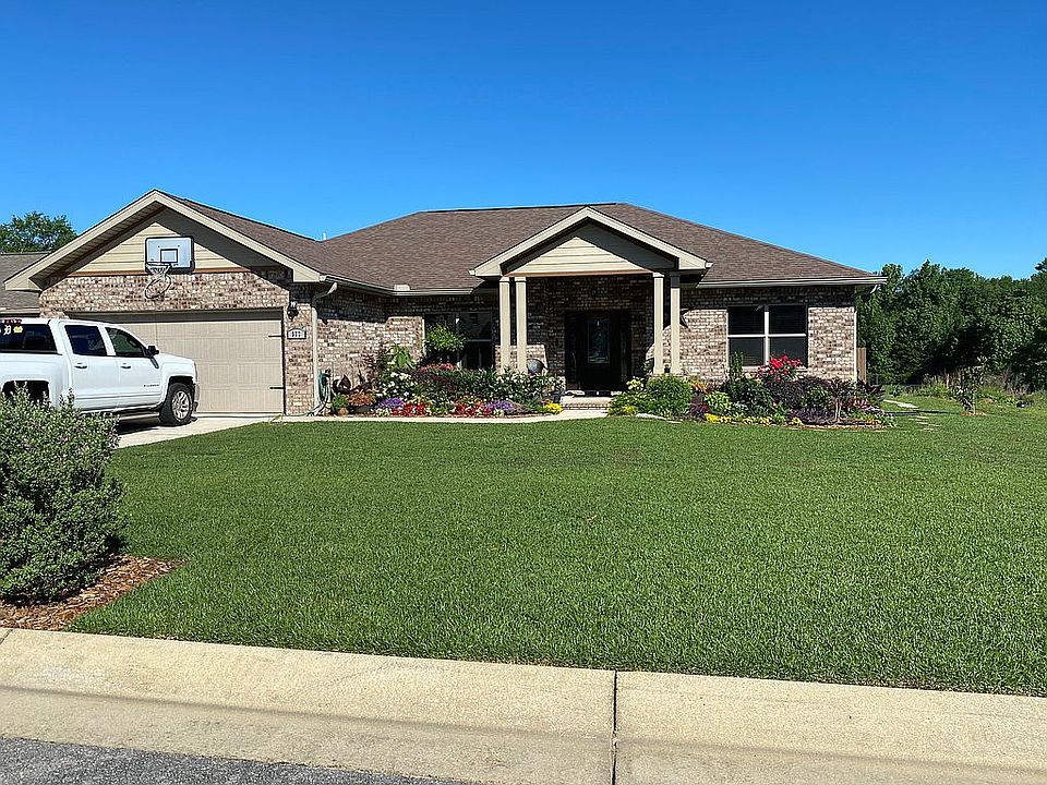 2nd image of 977 Jacobs Way