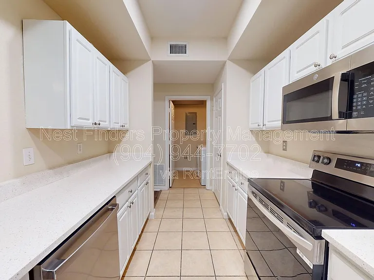 10075 Gate Pkwy N #1013 — Photo 10