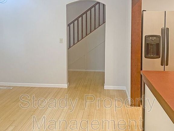 3rd image of 4505 S Thompson Ave