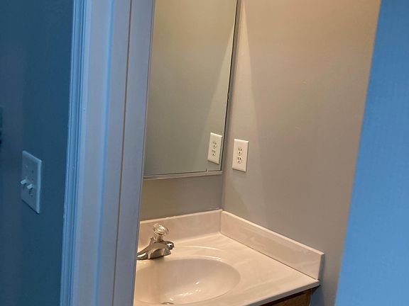 2nd image of 39 Lotus Dr
