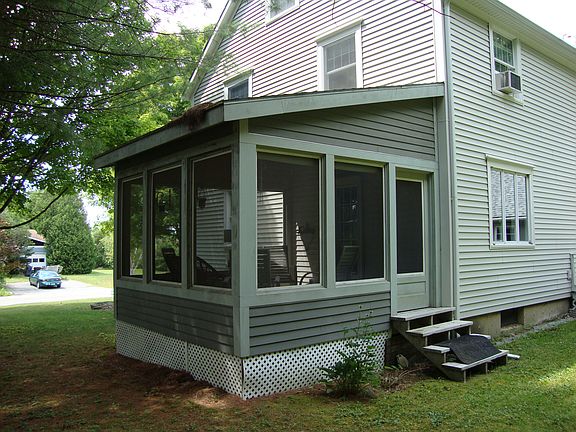 12x12 Screened Porch