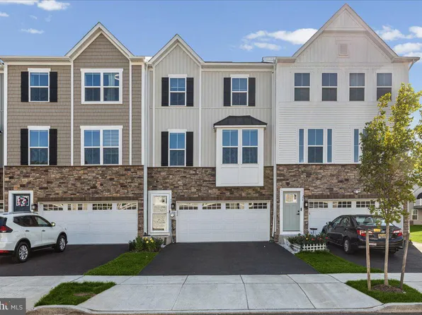 77 Pratt Ln, Lawrence Township, NJ 08648