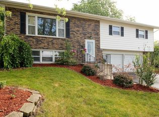 16807 Gaynelle Rd, Tinley Park, IL 60477