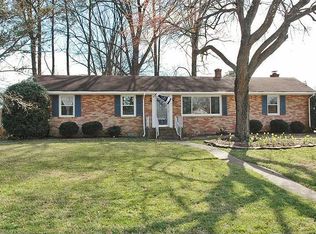 2731 Meadow Dr W, Chesapeake, VA 23321