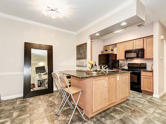 5th image of 10838 Antigua Ter APT 104