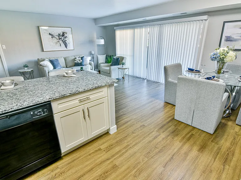 Verona at District Heights — Photo 14