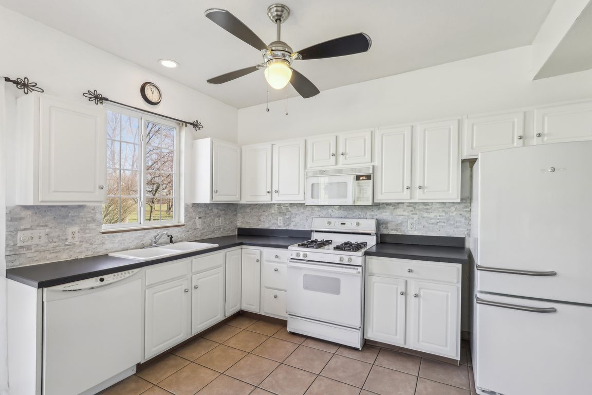 Strawbridge Pl-018.jpg