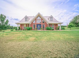 2785 Country Club Rd W, Longview, TX 75602
